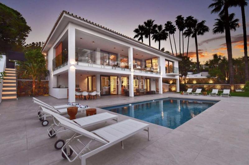 Foto 5df0f7eb-f47a-40ff-8016-d2bcb45a23f1. Alquiler casa exclusiva villa moderna de lujo en alquiler Las Brisas, nueva andalucía, en Marbella