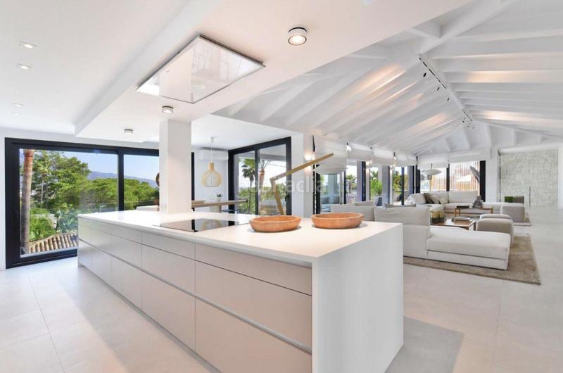 Foto 2b10c83d-4c3e-47a3-b947-b4fa66b04043. Location maison avec parking piscine dans Las Brisas Marbella