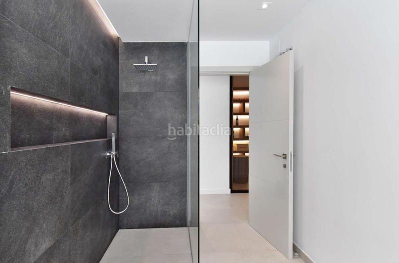 Foto 2a990375-594f-4caa-a51a-375a963a2695. Rent house with parking pool in Las Brisas Marbella