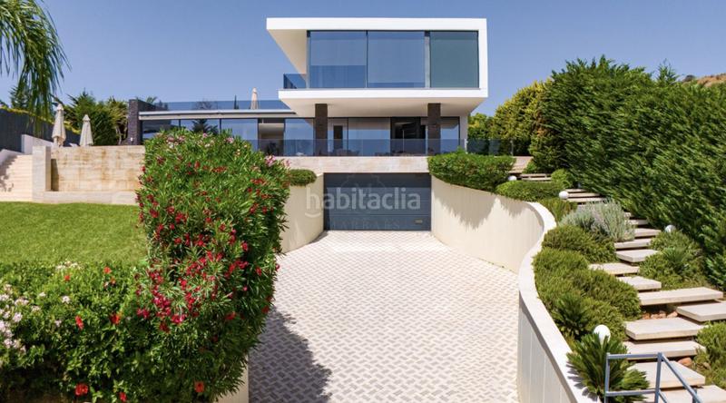 Foto ffbc7510-b71f-44a7-bb0a-7b5f474aeeb2. Affitto casa con parcheggio piscina in Los Naranjos Marbella