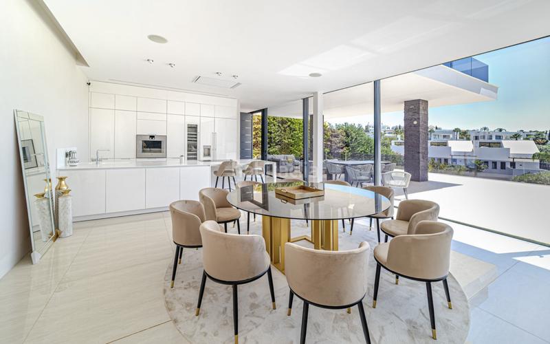 Foto e2a543fb-15a4-426c-a239-ba94369a4b09. Alquiler casa hermosa villa de 5 dormitorios en Los Naranjos, nueva andalucia. en Marbella