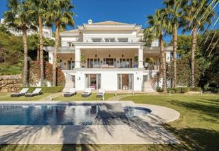 Rent House in Nagüeles Alto. Impresionante villa de 7 dormitorios, con espectaculares vistas