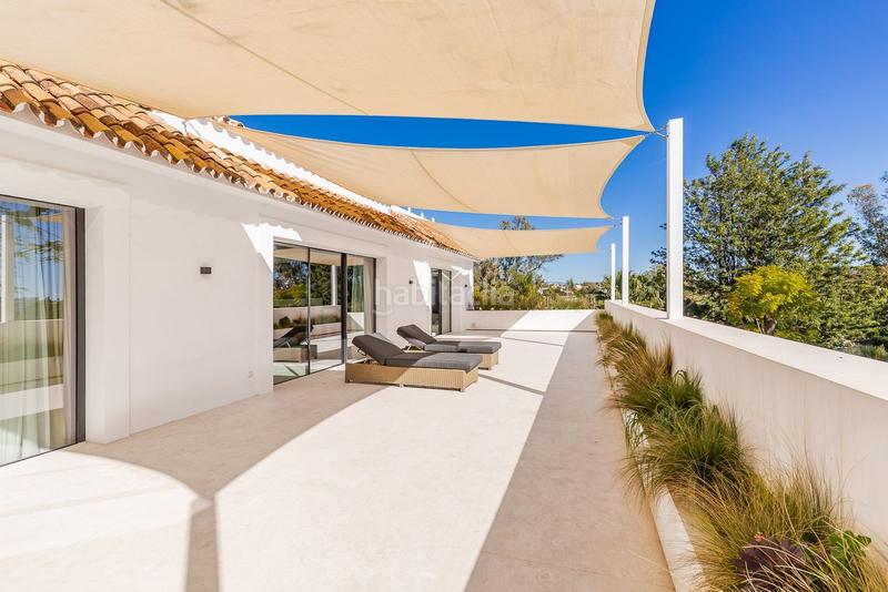 Foto b6803c43-0d98-43d1-b519-6d14791f49fc. Lloguer casa amb aparcament piscina a Nueva Atalaya Estepona