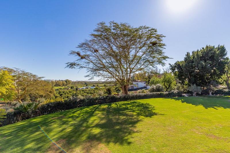 Foto 95a5c119-521f-43ed-a5c8-5db26c490997. Rent house with parking pool in Nueva Atalaya Estepona