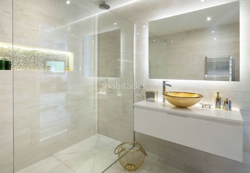Foto 2576b937-82f0-46cb-8878-aee223613289. Affitto casa con parcheggio piscina in Sierra Blanca Marbella