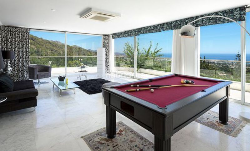 Foto f9fd8cc6-91c5-4fb4-805f-ff997be48ef8. Affitto casa con parcheggio piscina in Sierra Blanca Marbella