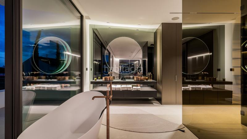 Foto e7524bcb-03ae-4865-b406-e3be19334a13. Affitto casa con parcheggio piscina in Las Lomas de Río Verde Marbella