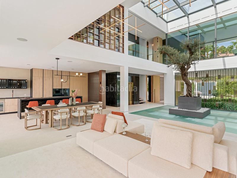 Foto f44d22f0-dbc8-4e37-a85c-54121ad401d8. Affitto casa con parcheggio piscina in Las Lomas de Río Verde Marbella