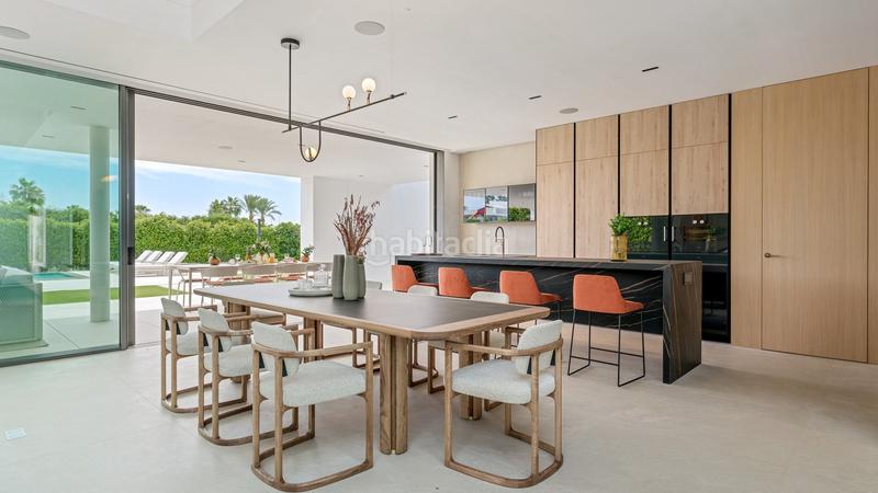 Foto 5cb247a4-88ef-467e-8744-f8dbb5815f96. Lloguer casa amb aparcament piscina a Las Lomas de Río Verde Marbella