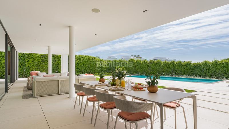 Foto 5539b108-3309-4b1f-b0b7-ffb9e451aedd. Location maison avec parking piscine dans Las Lomas de Río Verde Marbella