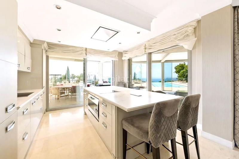 Foto 5d5caf03-1242-43db-8f4b-c476f723e96f. Affitto casa con parcheggio piscina in Sierra Blanca Marbella