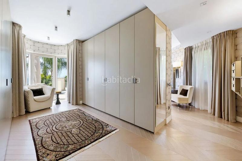 Foto 1d380f3b-f665-45e1-8024-8ac704cbc92b. Lloguer casa amb aparcament piscina a Sierra Blanca Marbella