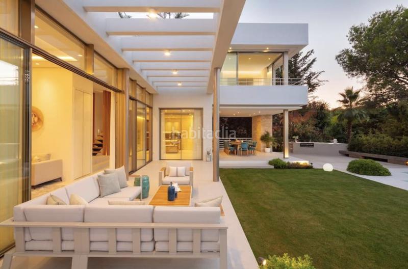 Foto dd41c255-0eca-4053-9091-39e1ada87e9b. Lloguer casa amb aparcament piscina a Las Brisas Marbella