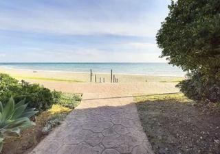 Studio à El Velerín. Estudio en venta en primera linea de playa