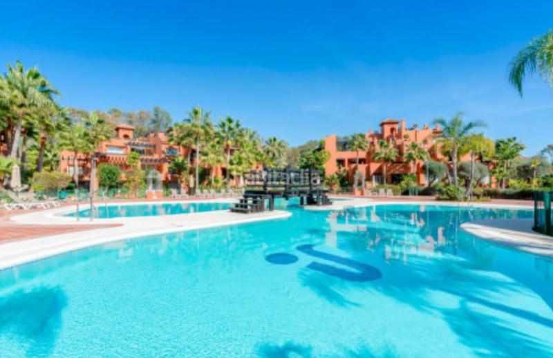 Foto e04013c5-dd42-482c-97e0-b3f7972e9899. Dachwohnung mit parking pool in Nueva Andalucía centro Marbella