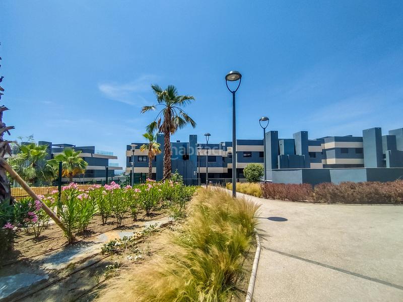 Foto 3e432660-5ef6-42c7-9560-f301ca63c4b5. Lloguer planta baixa amb aparcament piscina a La Concha - Resina Golf Estepona