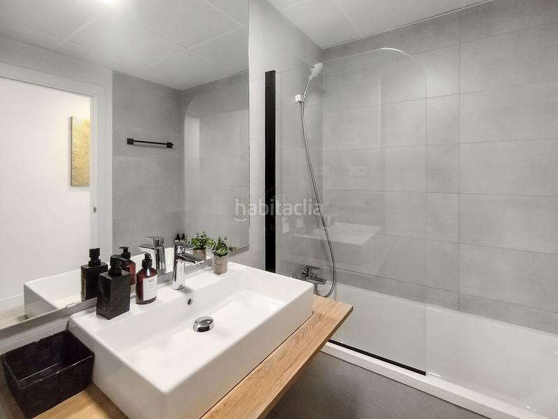 Foto b9f9d964-7a36-4ade-9982-47f109fa3a9c. Location rez-de-chaussée avec parking piscine dans La Concha - Resina Golf Estepona