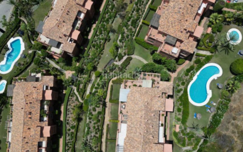 Foto 280de752-fb06-43fc-8ff9-6d25beb0fef6. Apartament amb aparcament piscina a Los Flamingos Benahavís