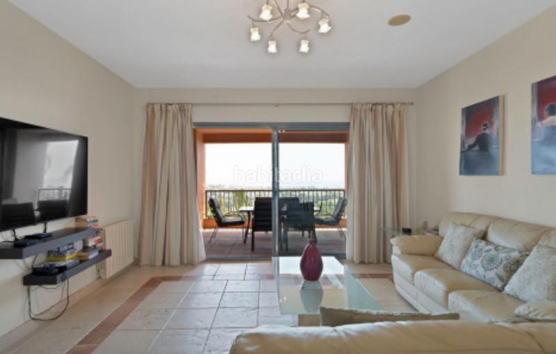 Foto 4bae27ba-0f05-40bd-af9b-5ff02de84d26. Apartament amb aparcament piscina a Los Flamingos Benahavís