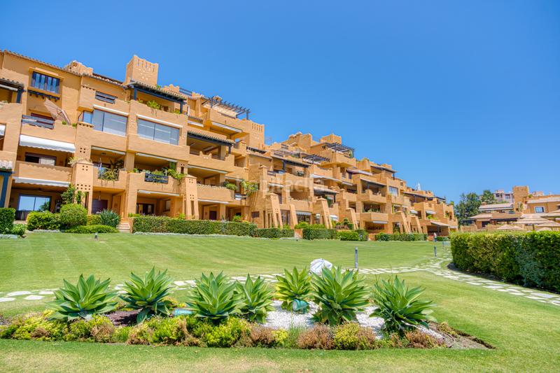 Foto 25905a3c-c702-4408-94b1-a6d5e4dc0dbb. Apartament amb aparcament piscina a Zona de Punta Plata Estepona