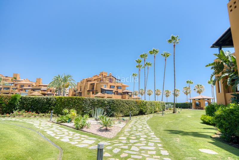 Foto 44662b3e-5b50-48d2-a491-cd021ef8f843. Apartament amb aparcament piscina a Zona de Punta Plata Estepona