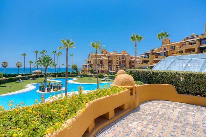 Foto 89ca9817-1024-4af4-89b1-8b6243d4db90. Apartament amb aparcament piscina a Zona de Punta Plata Estepona