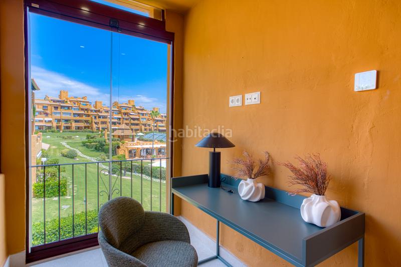 Foto b270e30b-48ba-4584-a36c-ad4867e09d44. Apartament amb aparcament piscina a Zona de Punta Plata Estepona