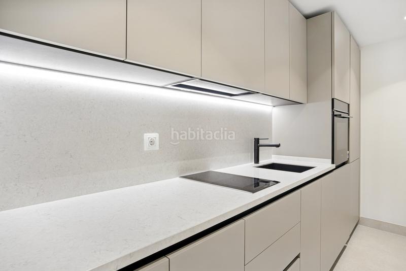 Foto c28e2947-9aad-4717-b2dd-a8e119c0edcb. Apartament amb aparcament piscina a Zona de Punta Plata Estepona