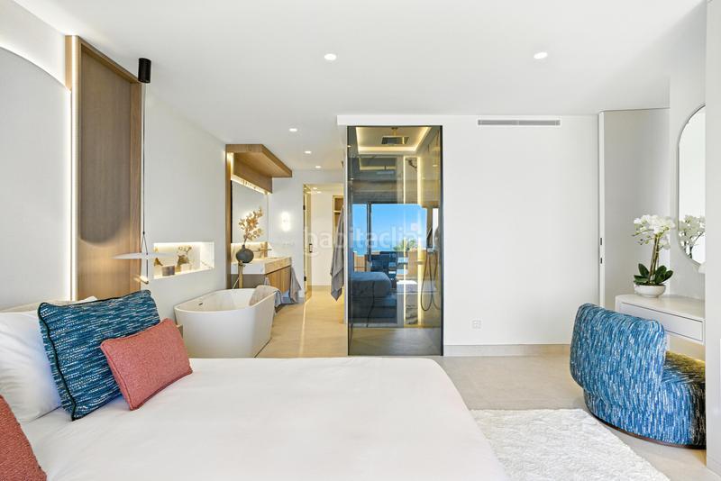 Foto ef87a759-2218-4b62-975f-cf98fea3572b. Apartament amb aparcament piscina a Zona de Punta Plata Estepona