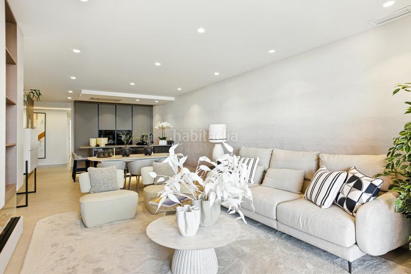 Foto d17f36fe-3f0b-4a8f-ad2a-4acfad501313. Planta baja impecablemente renovado, orientada al sur frente a la playa, jardín apartamento situado en la exclusiva comunidad de menara beach en Estepona
