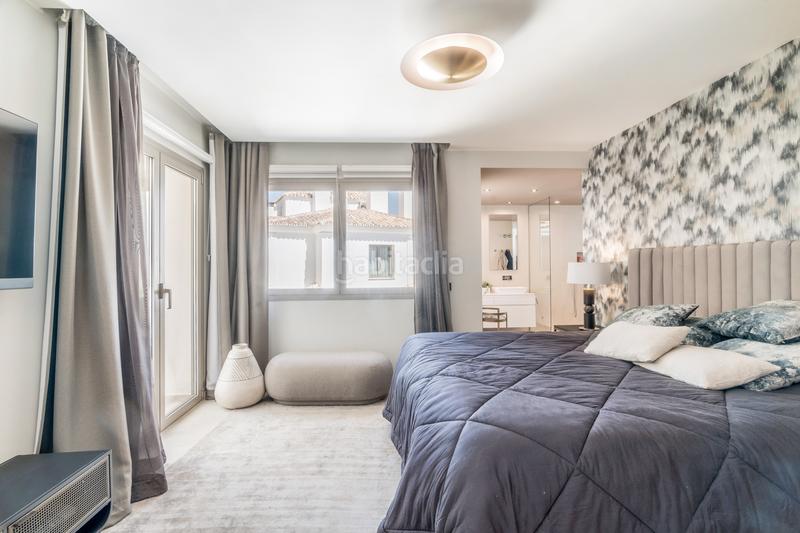 Foto 21ab3ead-2940-4602-9bd9-e717955a69e1. Apartament amb aparcament piscina a Los Naranjos Marbella