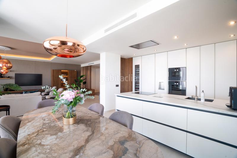 Foto 717c1f88-6ba8-4cfa-a587-bc69fc02970a. Apartament amb aparcament piscina a Los Naranjos Marbella