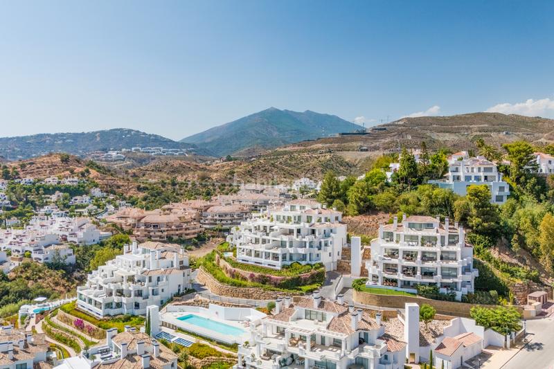 Foto 877993ff-1225-4427-ad79-b23997716d11. Apartament amb aparcament piscina a Los Naranjos Marbella