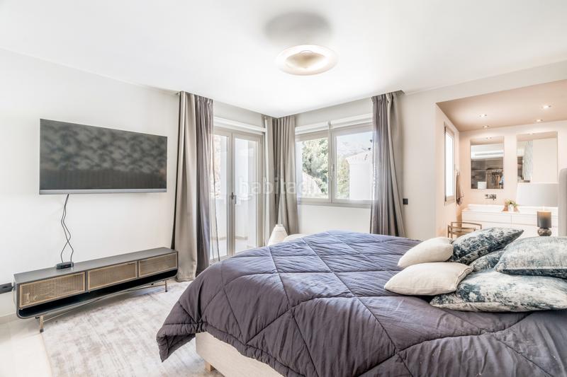 Foto 90bc0340-1468-4381-b630-cf12017732b4. Apartament amb aparcament piscina a Los Naranjos Marbella