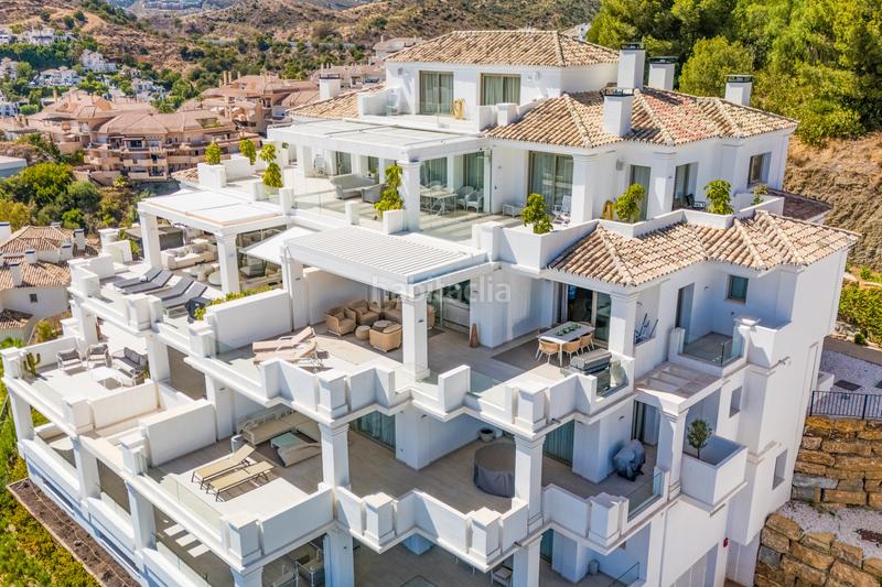 Foto bdff03a6-5d0c-430c-94a4-59c0fdb425c5. Apartament amb aparcament piscina a Los Naranjos Marbella