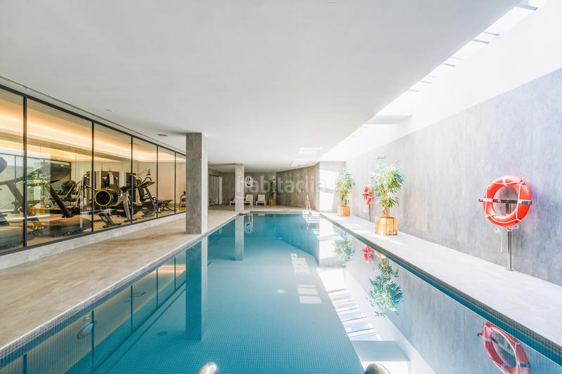 Foto f85c86aa-986f-4fdf-9f36-ed2b2d953e88. Apartament amb aparcament piscina a Los Naranjos Marbella