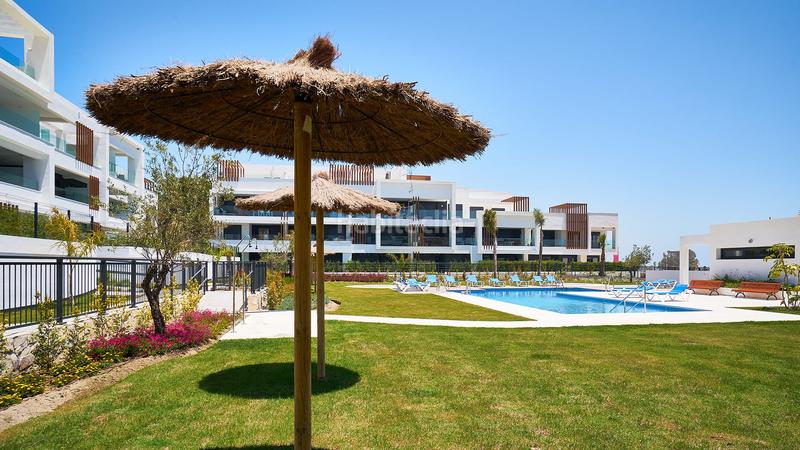 Foto 6ec2d64a-7098-40b1-be73-2ce82e21e397. Planta baixa amb aparcament piscina a Villacana - Costalita - Saladillo Estepona