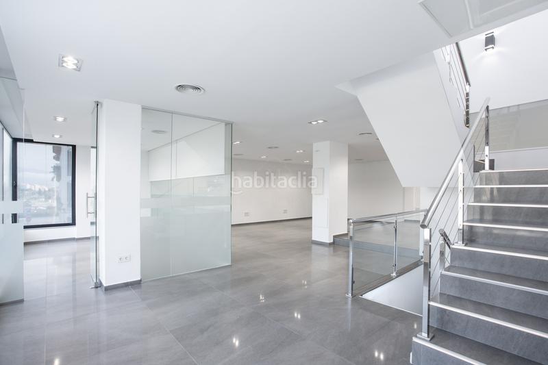 Foto e71c157e-fedb-4845-a833-b4d66cddead8. Edificio  comercial en el corazón de san pedro de alcántara en Marbella