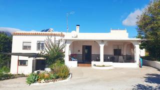 Maison à Las Lomas. Casa rústica a buen precio con una gran parcela