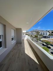 Apartament en Nueva Andaluca centro. Nuevo apartamento en nueva andalucia con vistas la concha y mar