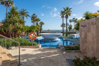 Apartamento en Centro. Apartamento planta media, estepona, costa del sol.