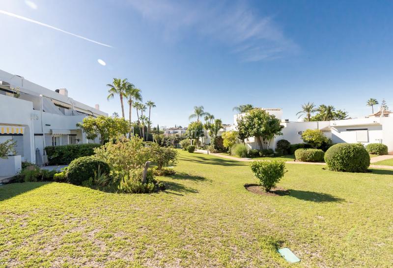 Foto 06928fd0-da74-49de-8f43-8fcd9b3e8e42. Planta baja apartamento planta baja en venta en Aloha sur 32, en Marbella