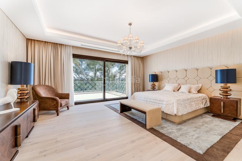 Foto a2f0280d-9d4f-46a5-80a1-88f2f6e71803. Casa en Los Naranjos Marbella