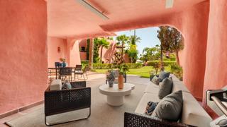 Apartament en Centro. Asombroso apartamento en planta baja de 3 dormitorios y 3 baos