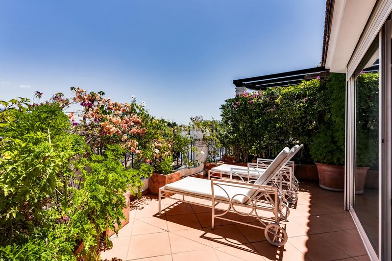 Foto 0073974f-6103-4e0b-ad89-a15bac2b393c. Ático increíble propiedad con vistas panorámicas! en Marbella
