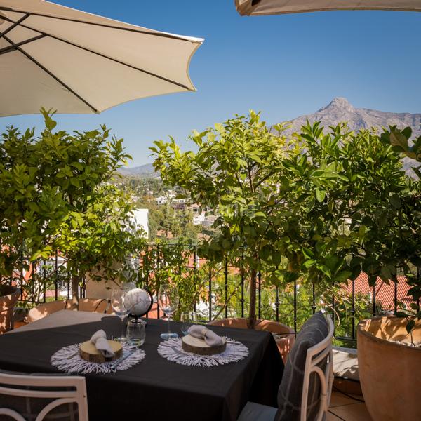 Foto 35dc112a-60d1-41b9-8a6d-539b0fd4b85c. Ático increíble propiedad con vistas panorámicas! en Marbella