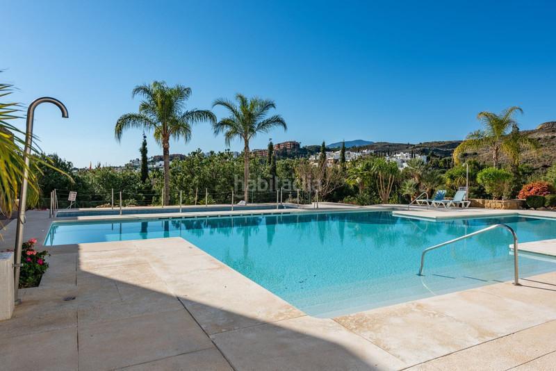 Foto e7b264b4-4f42-4a5b-98e5-7a07a22a416c. Location appartement avec parking piscine dans Los Flamingos Benahavís