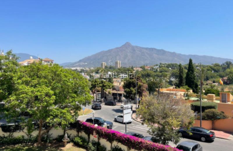 Foto 115f974e-fb18-4cc5-8595-d43cfbf48e68. Lloguer apartament amb piscina a Nueva Andalucía centro Marbella