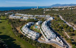 Apartment in Los Monteros. Lujo y confort en primera línea de golf