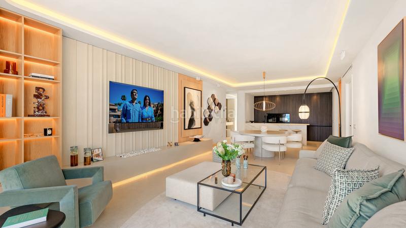 Foto 0b585c5e-42ca-4019-b532-e2b57d8574c3. Ático hermoso, renovado, penthouse de tres dormitorios situado en prestigious beachfront community bahia del velerin, . en Estepona